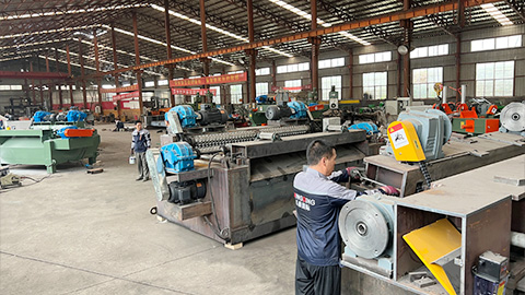 Um pequeno truque para ensiná-lo a determinar se a velocidade do rolo simples e duplo de uma máquina de corte rotativa é apropriada?