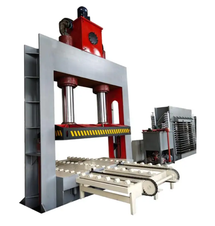 Máquina de prensagem a frio Mingding de máquinas de madeira compensada usada para pré-prensar antes da prensa quente